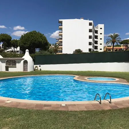 Apartment Vilamoura Estudio Com Piscina *